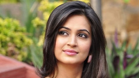 ನಟಿ ಕೃತಿ ಕರಬಂಧ