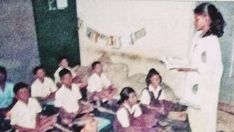 ಕೊಪ್ಪಳ: ಶಿಕ್ಷಕರಿಲ್ಲದ ಶಾಲೆಯಲ್ಲಿ ಮಕ್ಕಳೇ ಶಿಕ್ಷಕರು