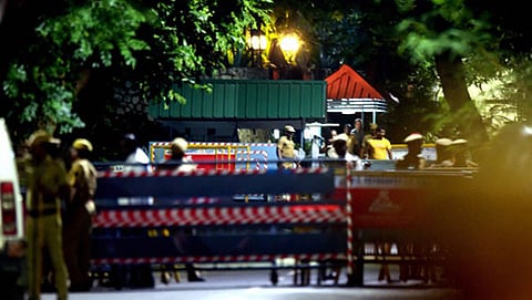 ಜಯಾ ನಿವಾಸದ ಮೇಲೆ ಐಟಿ ಅಧಿಕಾರಿಗಳ ದಾಳಿ