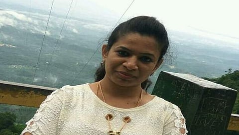 ಬೆಂಗಳೂರು: ಹೋಟೆಲ್ ನ ಒಂಭತ್ತನೇ ಮಹಡಿಯಿಂದ ಜಿಗಿದು ತಮಿಳು ನಾಡು ಮೂಲದ ಮಹಿಳೆ ಆತ್ಮಹತ್ಯೆ