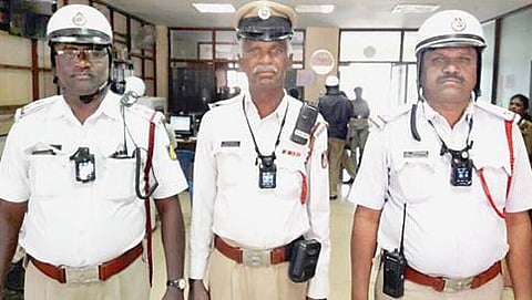 ಜಿಪಿಎಸ್ ಆಧಾರಿತ ಬಾಡಿ ವೋರ್ನ್ ಕ್ಯಾಮರಾ ಧರಿಸಿರುವ ಪೊಲೀಸರು