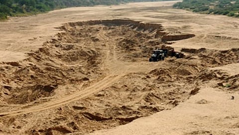 ಅಕ್ರಮ ಮರಳು ಮಾಫಿಯಾ