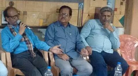 ಪತ್ರಿಕಾಘೋಷ್ಠಿ ಸಾಹಿತಿ ಪ್ರೊ. ರಾಜೇಂದ್ರ ಚೆನ್ನಿ, ಕವಿ ಪ್ರೊ. ಚಂದ್ರಶೇಖರ್ ಪಾಟೀಲ್ ಮತ್ತು ಪ್ರೊ. ಕೆ ವೈ ನಾರಾಯಣ ಸ್ವಾಮಿ