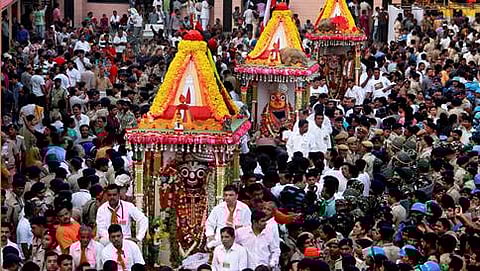 ಸಾವಿರಾರು ಭಕ್ತರ ನಡುವೆ ಆರಂಭಗೊಂಡ ಒಡಿಶಾದ ಪುರಿ ಜಗನ್ನಾಥನ ವಾರ್ಷಿಕ ರಥಯಾತ್ರೆ