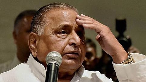 ಸಮಾಜವಾದಿ ಪಕ್ಷದ ನಾಯಕ ಹಾಗೂ ಮಾಜಿ ರಕ್ಷಣಾ ಸಚಿವ ಮುಲಾಯಂ ಸಿಂಗ್ ಯಾದವ್