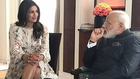 ಬರ್ಲಿನ್ ನಲ್ಲಿ ನಟಿ ಪ್ರಿಯಾಂಕಾ ಅವರೊಂದಿಗೆ ಮಾತುಕತೆ ನಡೆಸುತ್ತಿರುವ ಪ್ರಧಾನಿ ಮೋದಿ