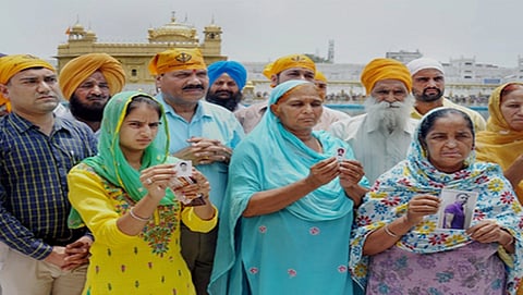 ಮೃತ ಭಾರತೀಯರ ಕುಟುಂಬ ಸದಸ್ಯರು