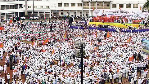 ಬೆಳಗಾವಿಯಲ್ಲಿ ನಡೆದ ಲಿಂಗಾಯತ ಸಮಾವೇಶದಲ್ಲಿ ಭಾಗಿಯಾಗಿದ್ದ ಜನ