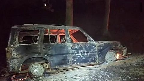 ಅಪಘಾತ ಮಾಡಿದ ಕಾರಿಗೆ ಬೆಂಕಿ ಇಟ್ಟ ಗ್ರಾಮಸ್ಥರು