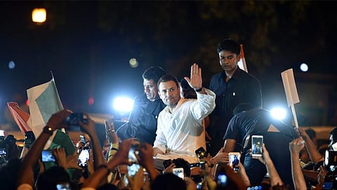 ಕಥುವಾ, ಉನ್ನಾವೋ ಅತ್ಯಾಚಾರ ಪ್ರಕರಣ ಖಂಡಿಸಿ ಮಧ್ಯರಾತ್ರಿ ಕ್ಯಾಂಡಲ್ ಲೈಟ್ ಮಾರ್ಚ್ ನಡೆಸಿದ ಕಾಂಗ್ರೆಸ್