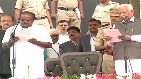 ಸಿಎಂ ಕುಮಾರಸ್ವಾಮಿ ಪ್ರಮಾಣ ವಚನ ಸ್ವೀಕಾರದ ಚಿತ್ರ