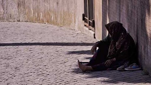 ಶ್ರೀನಗರದ ಧಾರ್ಮಿಕ ಪ್ರದೇಶಗಳಲ್ಲಿ ಸಾರ್ವಜನಿಕ ಭಿಕ್ಷಾಟನೆ ನಿಷೇಧಿಸಿದ ಮುಫ್ತಿ ಸರ್ಕಾರ!