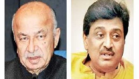 ಮಹಾರಾಷ್ಟ್ರ ಮಾಜಿ ಮುಖ್ಯಮಂತ್ರಿ ಸುಶಿಲ್ ಕುಮಾರ್ ಶಿಂಧೆ ಮತ್ತು ಅಶೋಕ್ ಚವಾಣ್