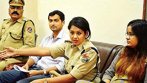 ಆರ್ ಪಿಎಫ್ ರಕ್ಷಣಾ ಆಯುಕ್ತೆ ದೆಬಾಸ್ಮಿತಾ ಚಟ್ಟೋಪಾಧ್ಯಾಯ