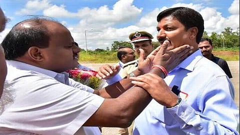 ಕುಮಾರಸ್ವಾಮಿ ಮತ್ತು ರಮೇಶ್ ಜಾರಕಿಹೊಳಿ