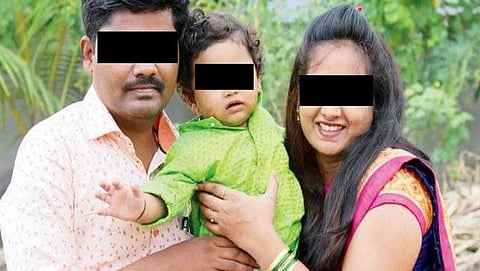 ಪೋಷಕರೊಂದಿಗೆ ಮಗು