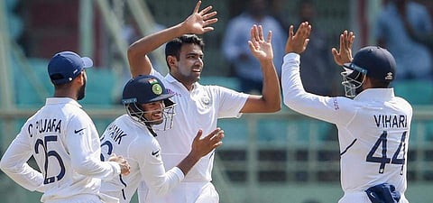 275ಕ್ಕೆ ದಕ್ಷಿಣ ಆಫ್ರಿಕಾ ಆಲೌಟ್: ಭಾರತದ ಹಿಡಿತದಲ್ಲಿ ಎರಡನೇ ಪಂದ್ಯ