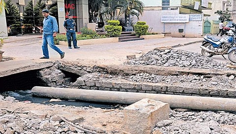 ಸಾಂದರ್ಭಿಕ ಟಿತ್ರ