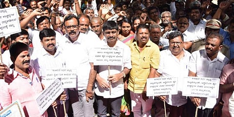 ಪ್ರತಿಭಟನೆಯಲ್ಲಿ ಡಿಕೆ ಸುರೇಶ್