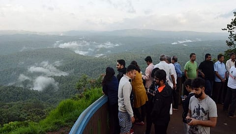ಕಾಳಿ ಟೈಗರ್ ರಿಸರ್ವ್ ನಲ್ಲಿ ಪ್ರವಾಸಿಗರ ದಂಡು
