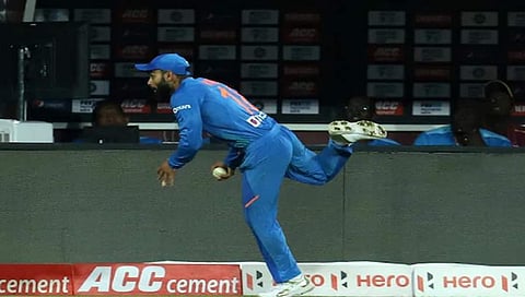 ವಿರಾಟ್ ಕೊಹ್ಲಿ ಕ್ಯಾಚಿಂಗ್