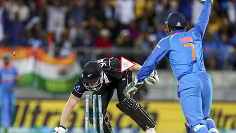 ಧೋನಿ ಸ್ಟಂಪ್ ಔಟ್