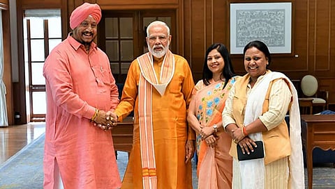 ಅವತಾರ್ ಸಿಂಗ್-ಮೋದಿ