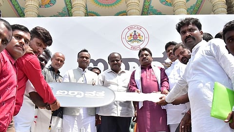 ವಿಧಾನಸೌಧದ ಮುಂದೆ ಇಂದು ಐರಾವತ ಯೋಜನೆಗೆ ಚಾಲನೆ ನೀಡಿದ ಸಿಎಂ ಕುಮಾರಸ್ವಾಮಿ