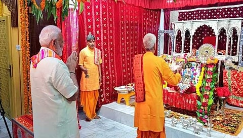ಶ್ರೀ ಕೃಷ್ಣ ದೇವಸ್ಥಾನದಲ್ಲಿ ಪೂಜೆ ಸಲ್ಲಿಸಿದ ಪ್ರಧಾನಿ ನರೇಂದ್ರ ಮೋದಿ