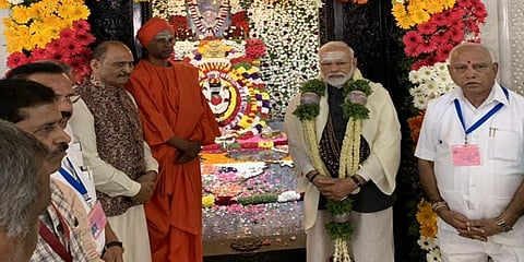 ಸಿದ್ದಗಂಗಾ ಮಠದಲ್ಲಿ ಗದ್ದುಗೆ ಪೂಜೆ ನೆರವೇರಿಸಿದ ಮೋದಿ