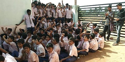 ಪ್ರತಿಭಟನಾ ನಿರತ ವಿದ್ಯಾರ್ಥಿಗಳು