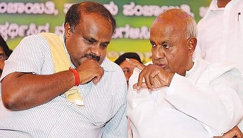 ಎಚ್. ಡಿ. ಕುಮಾರಸ್ವಾಮಿ, ಹೆಚ್. ಡಿ. ದೇವೇಗೌಡ