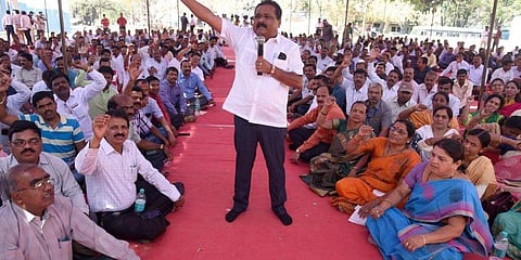 ಉಪನ್ಯಾಸಕರ ಪ್ರತಿಭಟನೆ