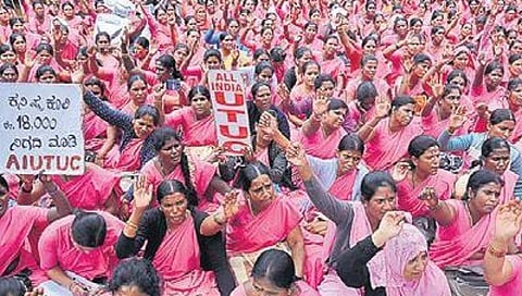 ಪ್ರತಿಭಟನೆ ಮುಂದುವರಿಸಿದವರಿಗೆ ಗೌರವಧನ ಕಟ್: ಆಶಾ ಕಾರ್ಯಕರ್ತೆಯರಿಗೆ ಸರ್ಕಾರ ಎಚ್ಚರಿಕೆ