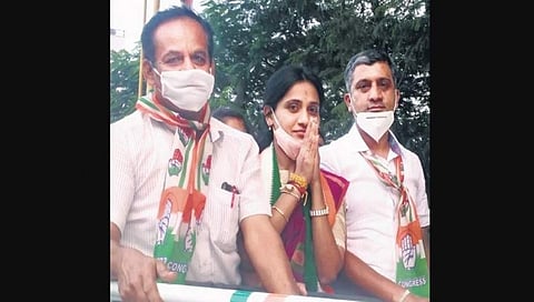 ರಾಜ ರಾಜೇಶ್ವರಿ ನಗರದಲ್ಲಿ ಕಾಂಗ್ರೆಸ್ ಅಭ್ಯರ್ಥಿ ಹೆಚ್ ಕುಸುಮಾ ಪ್ರಚಾರ