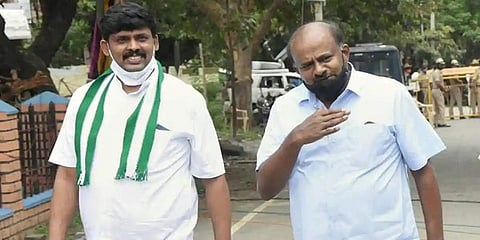 ಕೃಷ್ಣಮೂರ್ತಿ - ಕುಮಾರಸ್ವಾಮಿ
