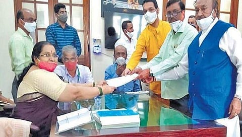 ಬೆಂಗಳೂರಿನಲ್ಲಿ ನಾಮಪತ್ರ ಸಲ್ಲಿಸಿದ ಕೆ ನಾರಾಯಣ್