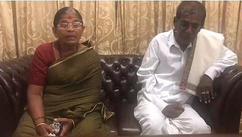 ಡಿಕೆ ರವಿ ತಾಯಿ, ತಂದೆ