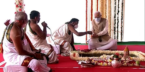 ಕರ್ನಾಟಕದ ಪುರೋಹಿತರ ನೇತೃತ್ವದಲ್ಲಿ ನೂತನ ಸಂಸತ್ ಭವನದ ಶಿಲಾನ್ಯಾಸ ಕಾರ್ಯಕ್ರಮ