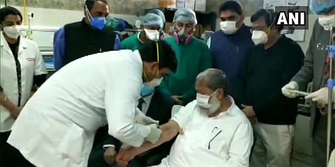 ಕೋವಾಕ್ಸಿನ್ ಲಸಿಕೆ ಪಡೆದ ಸಚಿವ ಅನಿಲ್ ವಿಜ್