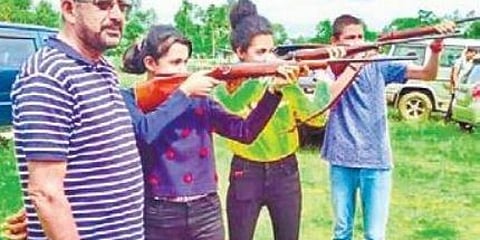 ಶೂಟಿಂಗ್ ತರಬೇತಿಯಲ್ಲಿ ಯುವ ಜನತೆ