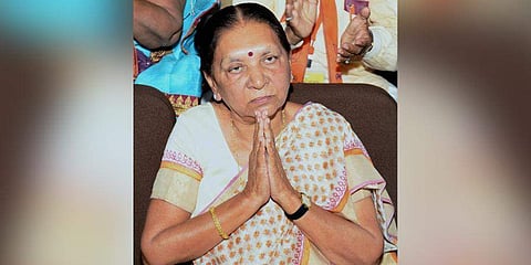 ಗೌರ್ನರ್ ಗೆ ಪೂಜಾ ಸಾಮಗ್ರಿ ಮಾರಲು ನಿರಾಕರಣೆ, ಗಂಟೆಗಟ್ಟಲೆ ಕಾಯುವಂತೆ ಮಾಡಿದ ವಾರಾಣಸಿ ವರ್ತಕರು!
