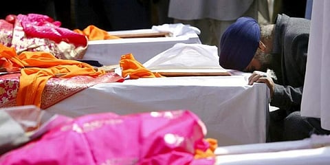 ಅಫ್ಘಾನಿಸ್ತಾನದಲ್ಲಿ ಜೀವಿಸಿ ಬೇಸತ್ತಿದ್ದೇವೆ, ಐಎಸ್ ದಾಳಿಯ ಬಗ್ಗೆ ತನಿಖೆಗೆ ಆಗ್ರಹಿಸಿದ ಸಿಖ್ ಸಮುದಾಯ