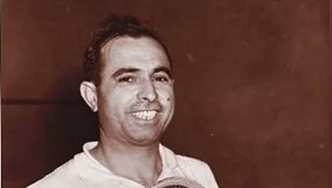 ಸ್ಕ್ವ್ಯಾಷ್ ಆಟಗಾರ ಅಜಂಖಾನ್