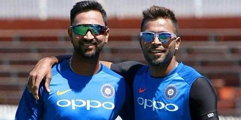 ಕೊರೋನಾ ಲಾಕ್ ಡೌನ್: ಮನೆಯ ಕೊಠಡಿಯನ್ನೇ ಕ್ರಿಕೆಟ್ ಸ್ಟೇಡಿಯಂ ಆಗಿ ಪರಿವರ್ತಿಸಿದ ಪಾಂಡ್ಯ ಸಹೋದರರು!