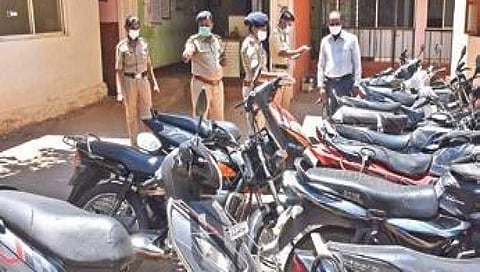 ಸೀಜ್ ಆಗಿರುವ ದ್ವಿಚಕ್ರ ವಾಹನಗಳು