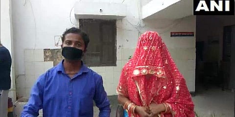 ಪತ್ನಿಯೊಂದಿಗಿರುವ ಗುಡ್ಡು