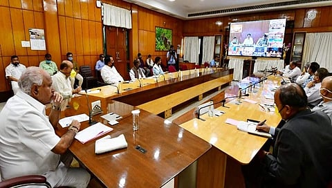 ಮುಖ್ಯಮಂತ್ರಿ ಕೋವಿಡ್19 ನಿಯಂತ್ರಣಕ್ಕೆ ಸಂಬಂಧಿಸಿದಂತೆ ಕಲಬುರ್ಗಿ, ವಿಜಯಪುರ, ಉಡುಪಿ, ಯಾದಗಿರಿ, ರಾಯಚೂರು, ಬೆಳಗಾವಿ ಮತ್ತು ಬೀದರ್ ಜಿಲ್ಲೆಗಳ ಜಿಲ್ಲಾಧಿಕಾರಿಗಳು, ಸಿಇಒ ಹಾಗೂ ಪೊಲೀಸ್ ವರಿಷ್ಠಾಧಿಕಾರಿಗಳೊಂದಿಗೆ ವಿಡಿಯೋ ಸಂವಾದ ನಡೆಸಿದರು