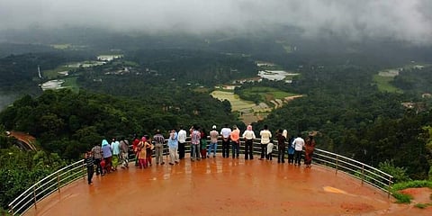ಕೋವಿಡ್ ಹೆಚ್ಚಳ: ಕೊಡಗು ಜಿಲ್ಲೆಯಲ್ಲಿ ಪ್ರವಾಸಿ ತಾಣ, ಹೋಂ ಸ್ಟೇಗಳ ಸ್ಥಗಿತ