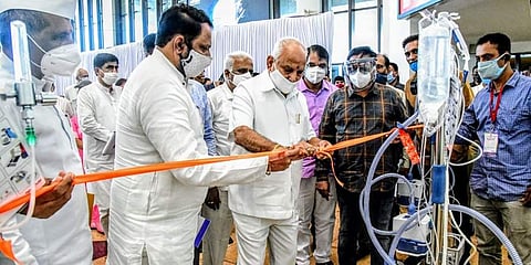 ಬಿಮ್ಸ್ಗೆ ನೇಸಲ್ ಕೆನೂಲಾ ಆಕ್ಸಿಜನ್ ಉಪಕರಣ ಸಮರ್ಪಿಸಿದ ಮುಖ್ಯಮಂತ್ರಿ ಯಡಿಯೂರಪ್ಪ'